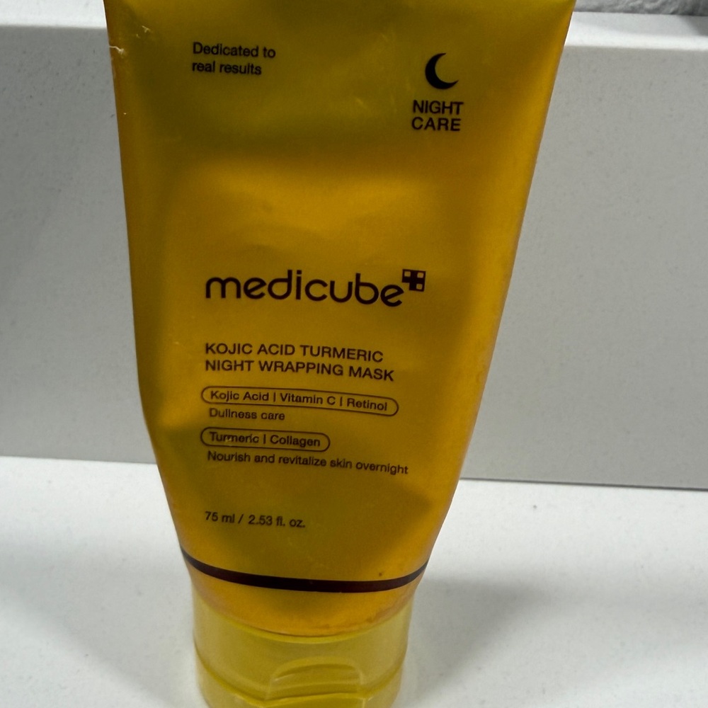 Medicube Yellow Night Care Mask